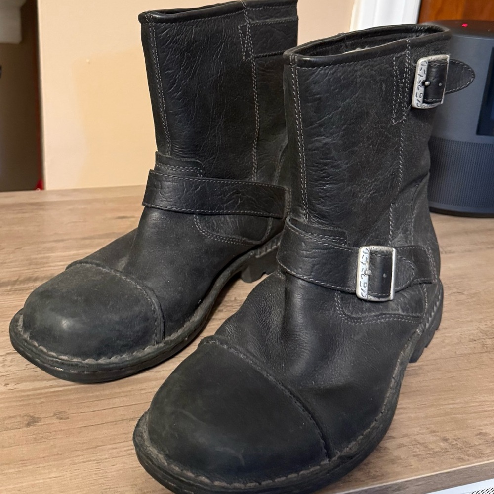 UGG Black Leather Men's Boots